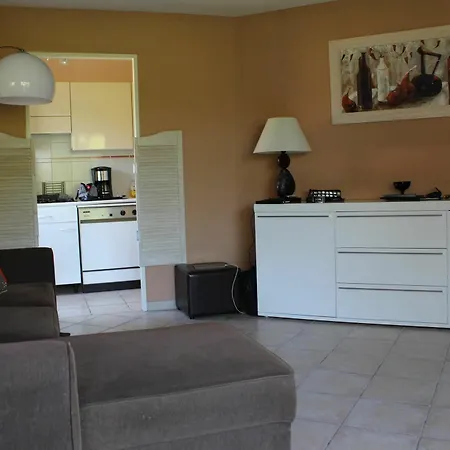 In Saint-raphael, With Pool Access And Furnished Terrace - 5 Km